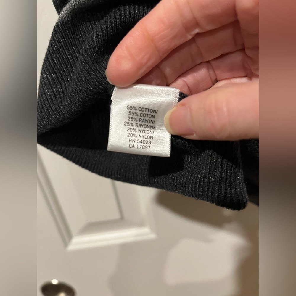 Banana Republic XS sweater vest in black and grey stripe - Picture 6 of 7